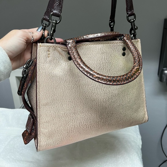 Coach Handbags - Gorgeous rose gold coach bag